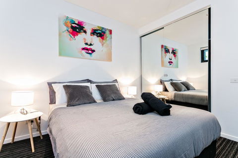 Complete Host Halo Apartments - Accommodation Melbourne 41