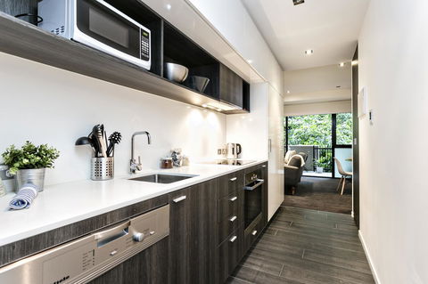 Complete Host Halo Apartments - Accommodation Melbourne 37