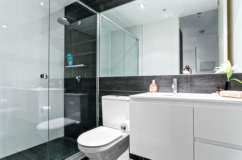 Complete Host Halo Apartments - Accommodation Melbourne 34