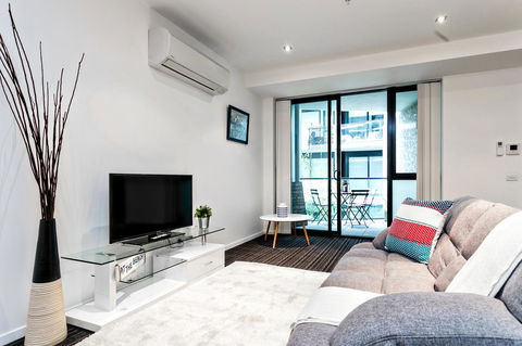 Complete Host Halo Apartments - Accommodation Melbourne 25