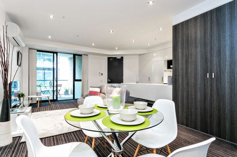 Complete Host Halo Apartments - Accommodation Melbourne 28