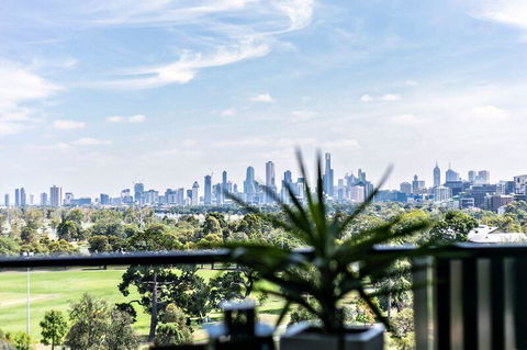 Complete Host Halo Apartments - Accommodation Melbourne 0