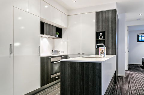 Complete Host Halo Apartments - Accommodation Melbourne 19