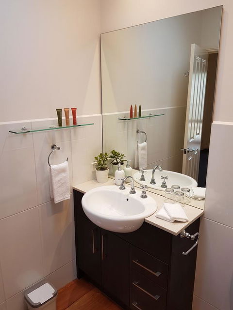 Healesville House - Fig Tree House - Accommodation Melbourne 12