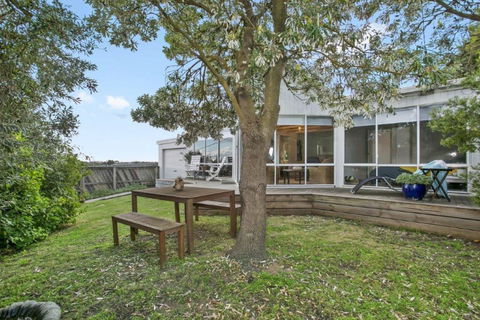 47 Baker Street - Melbourne 4u 24