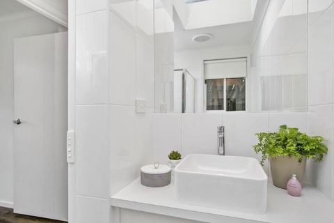 47 Baker Street - Melbourne 4u 21