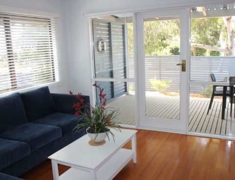 Sea-Esta @ Inverloch - Melbourne 4u 0