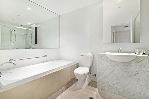 ULTIQA Little Collins (located At The Hero Apartment Building) - Melbourne 4u 27