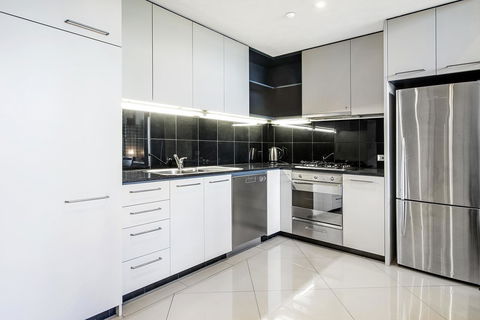ULTIQA Little Collins (located At The Hero Apartment Building) - Melbourne 4u 3