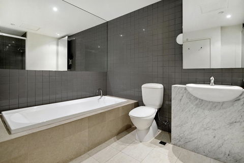 ULTIQA Little Collins (located At The Hero Apartment Building) - Melbourne 4u 18
