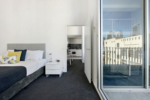 ULTIQA Little Collins (located At The Hero Apartment Building) - Melbourne 4u 21