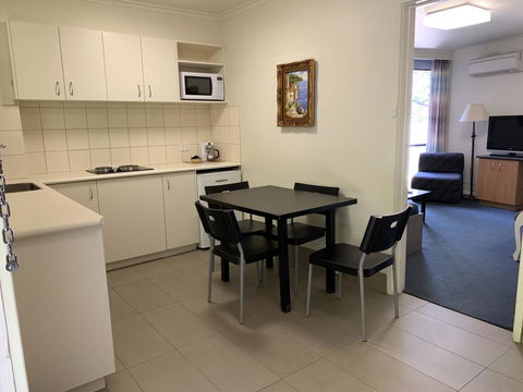 Albert Heights Serviced Apartments - Accommodation Melbourne 25