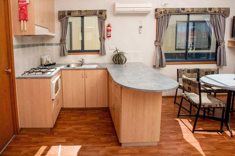 BIG4 Whiters Holiday Village - Melbourne 4u 40