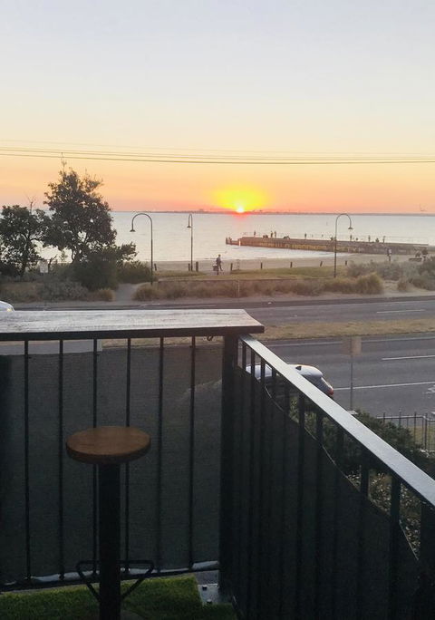 Beach Front Beauty - Accommodation Melbourne 18