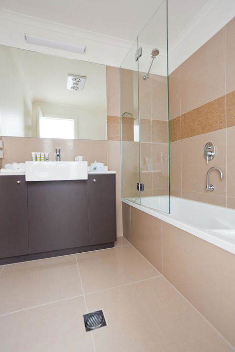 Bairnsdale International - Accommodation Melbourne 4