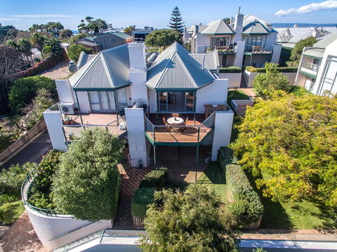 7 & 8 Monte Vista Sorrento - Accommodation Melbourne 0