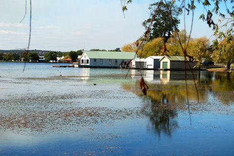 Lake Wendouree Luxury Apartments - Accommodation Melbourne 12