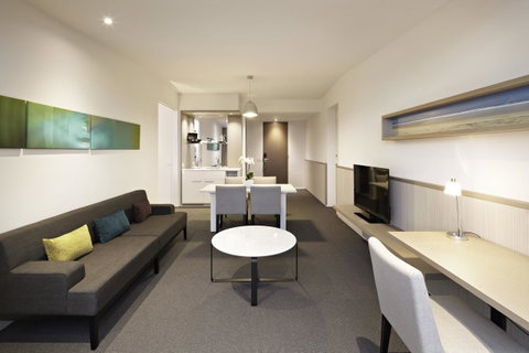 Quarters At Flinders Hotel - Accommodation Melbourne 4
