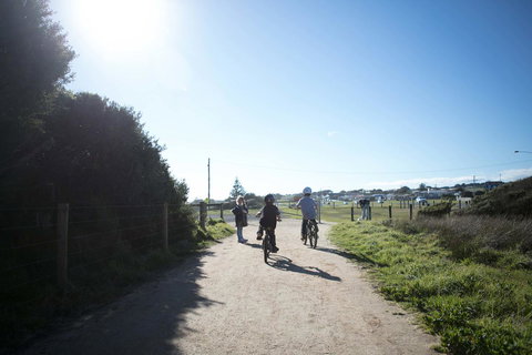 Stunning Waterfront Only 10 Minutes To Phillip Island - FREE EV UNIT 7kW For Electric Cars - Pet Friendly, Fireplace FREE WIFI Wine & Chocolates - Accommodation Melbourne 6