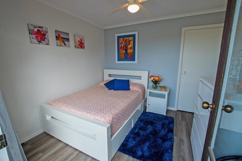 Stunning Waterfront Only 10 Minutes To Phillip Island - FREE EV UNIT 7kW For Electric Cars - Pet Friendly, Fireplace FREE WIFI Wine & Chocolates - Accommodation Melbourne 19