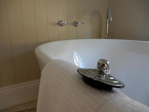 The Chapel Deloraine - Accommodation Melbourne 3