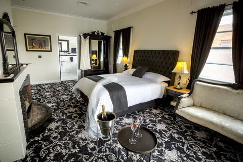 The Commercial Boutique Hotel - Accommodation Melbourne 0