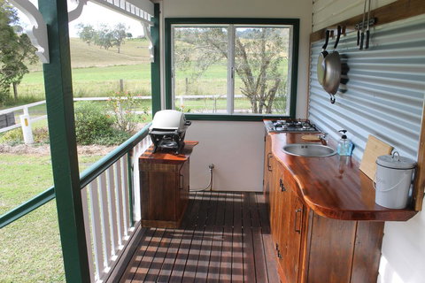 The Dollhouse Cottage - Accommodation Melbourne 3