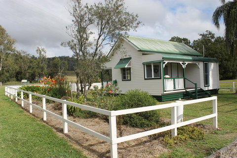 The Dollhouse Cottage - Accommodation Melbourne 1