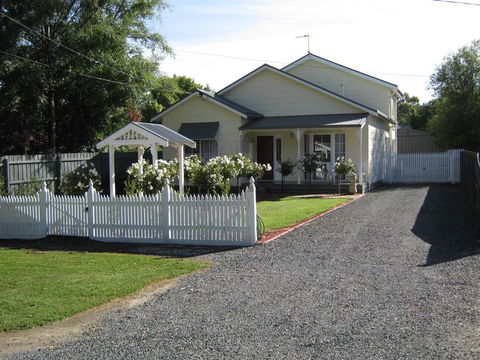 The Don Healesville - Accommodation Melbourne 0