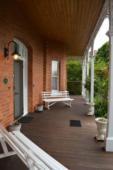 The Dragonfly North West - Melbourne 4u 0