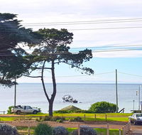 The Esplanade Holiday Home - Accommodation Melbourne
