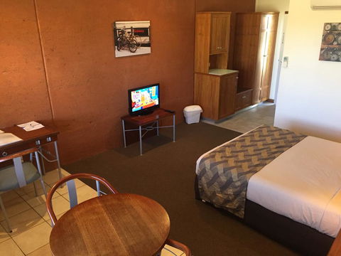 The Gidgee Inn - Melbourne 4u 2