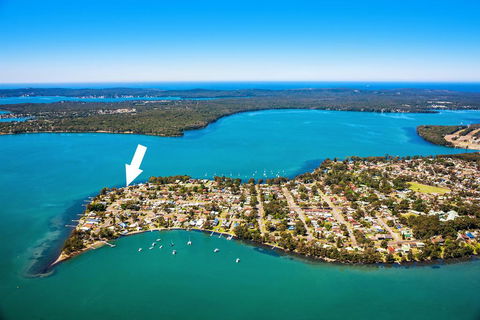 The Lake Escape - Melbourne 4u 3