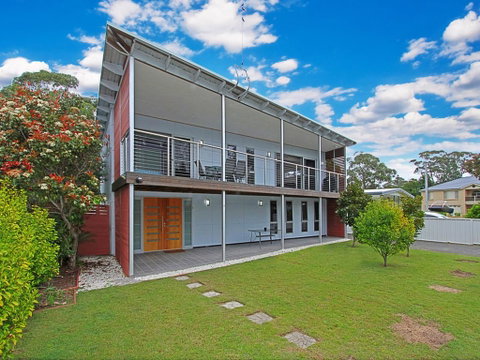 The Lake House - Lake Conjola - Accommodation Melbourne 2