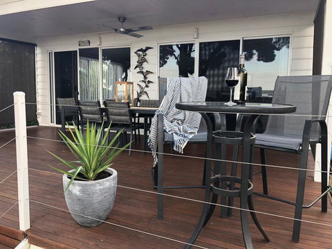 The Lakehouse - Accommodation Melbourne 2