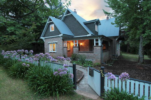 The Leura Mountain House - Accommodation Melbourne 0