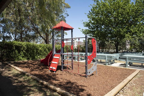 The Oaks Hotel - Accommodation Melbourne 2