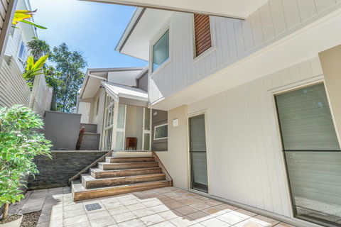 The Peachy Life, Sunshine Beach - Accommodation Melbourne 1