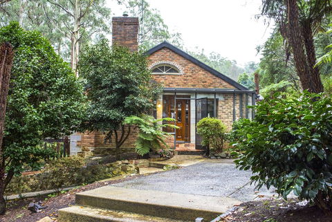The Stone On The Hill - 3 Bedroom House - Accommodation Melbourne 1