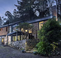 The Stone on the Hill - 3 bedroom house - Accommodation Melbourne