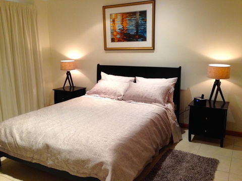 The Villa On Pine Tree - Melbourne 4u 3