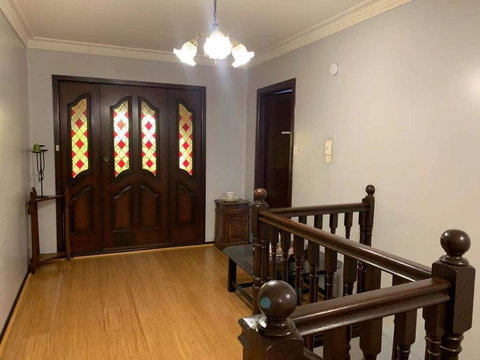 Thomastown Antique House Room 5 - Accommodation Melbourne 2