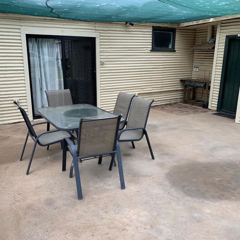 Thornton House - Accommodation Melbourne 3
