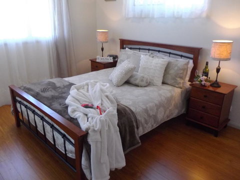 Tinaroo Sunset Retreat - Accommodation Melbourne 3