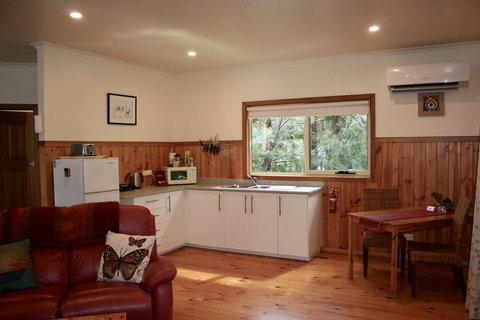 Tindoona Cottages - Accommodation Melbourne 2