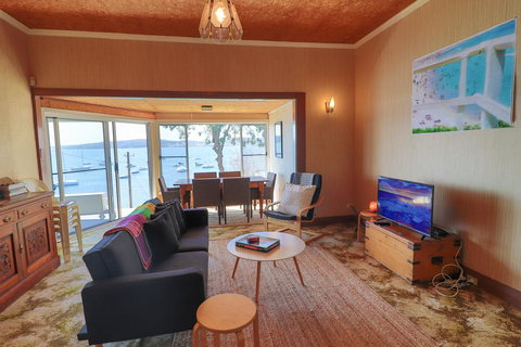 Tommy's Lakehouse - Accommodation Melbourne 2