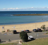 Toowoon Beach View 3br Villa 4 just steps to beach with views - Accommodation Melbourne