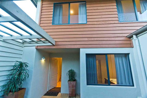 Townhouse 212 - Accommodation Melbourne 2