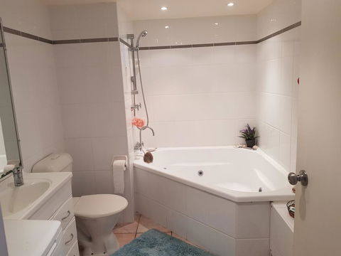 Trafalgar Towers - Accommodation Melbourne 1