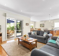 Tranquility in Cowes - Pets Fireplace WiFi Linen 350m Beach 4 Bdrms